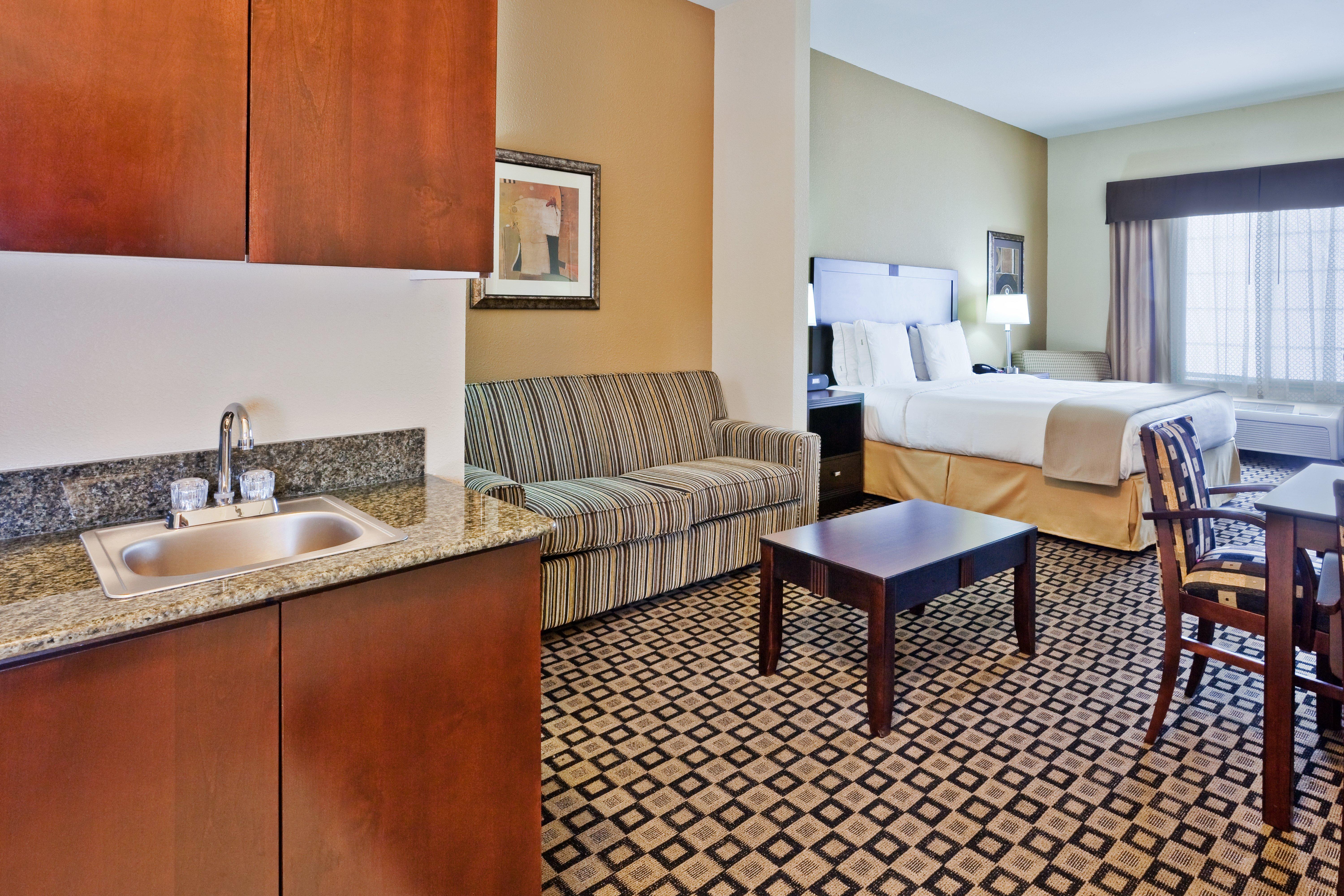 Holiday Inn Express & Suites Clovis By Ihg Extérieur photo