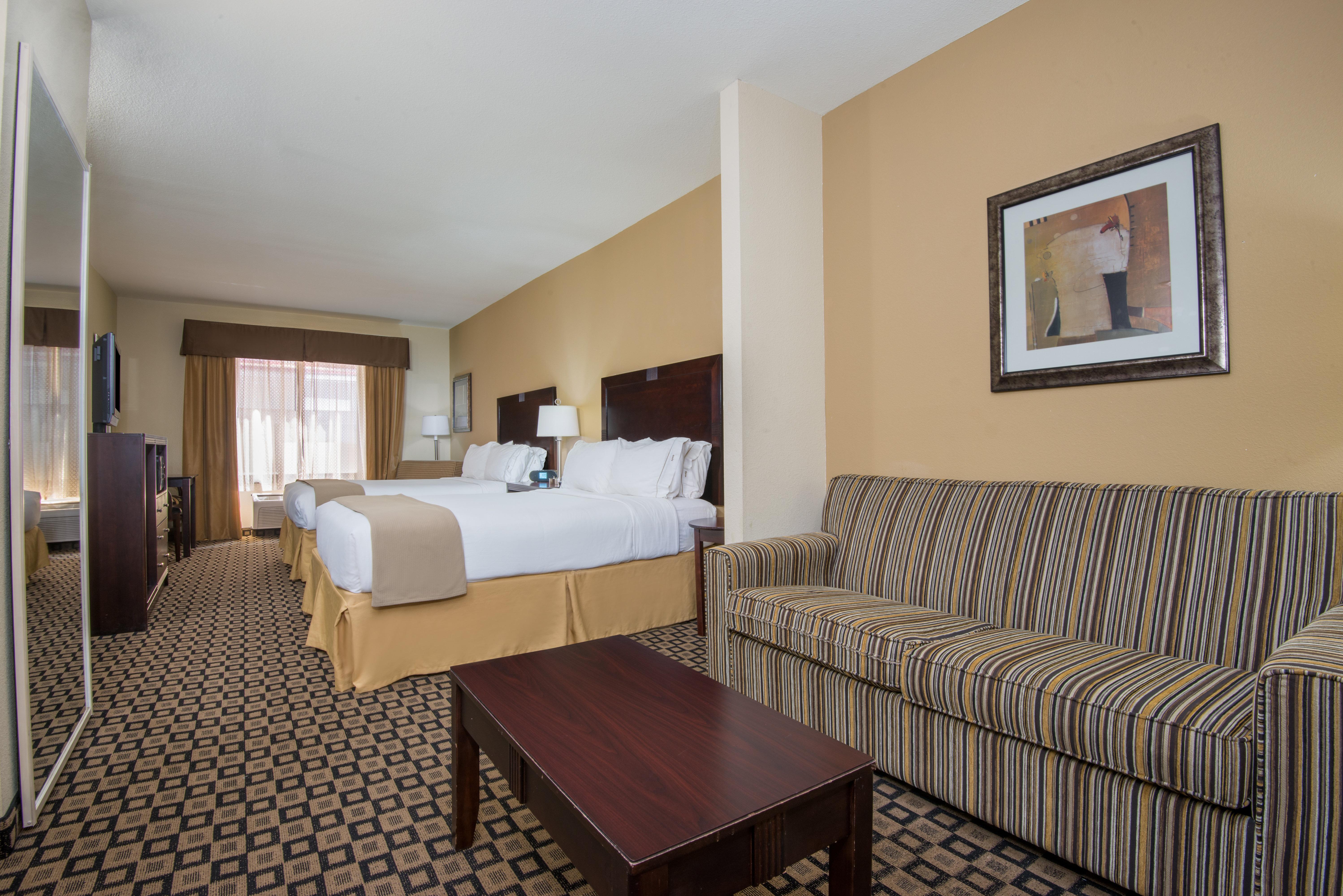 Holiday Inn Express & Suites Clovis By Ihg Extérieur photo