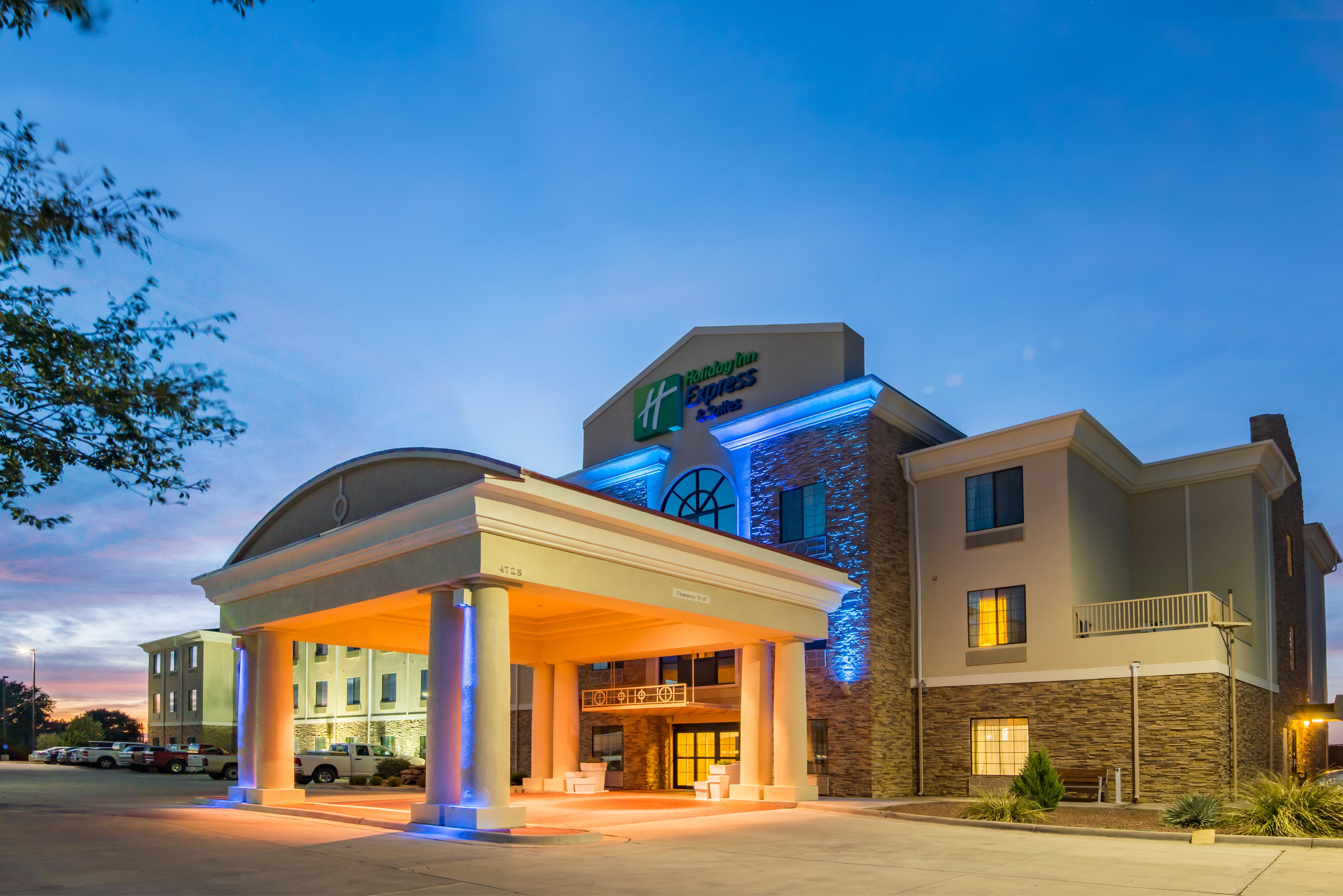 Holiday Inn Express & Suites Clovis By Ihg Extérieur photo